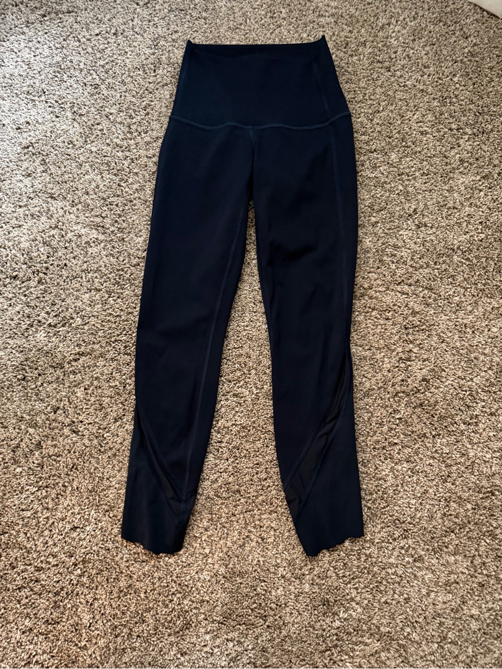 lululemon athletica Women's High-Waist Navy Leggings - cropped/scalloped edge
